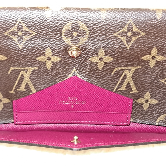 LV Wallet - Picture 6 of 16